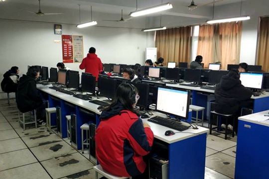 学校圆满完成了南京市普通话测试站交给的试点工作