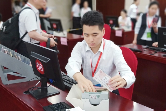 学校优秀毕业生吴慧文